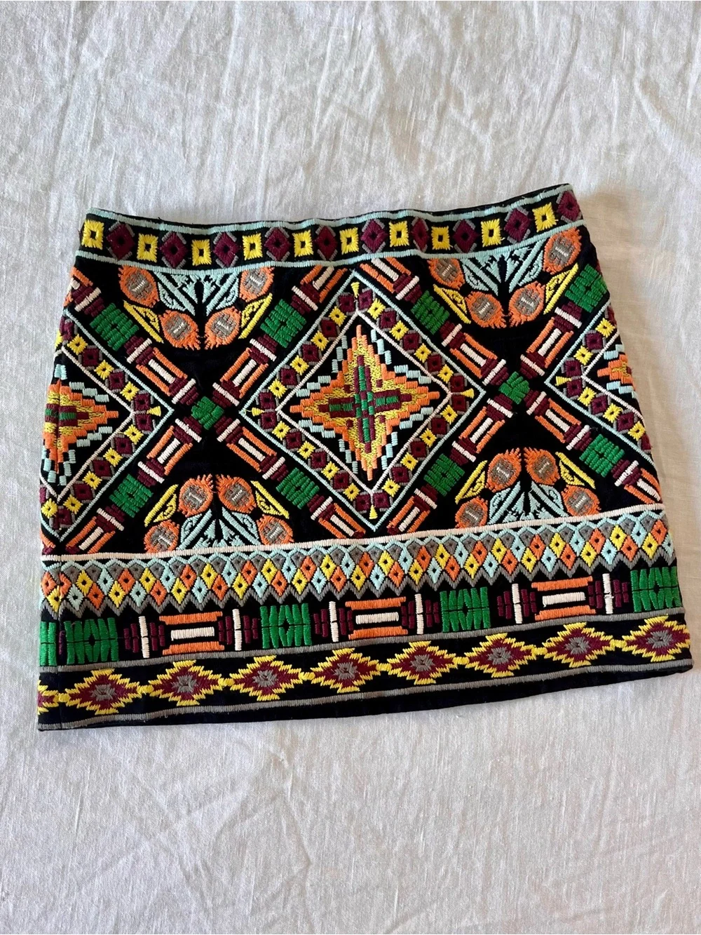 Alice + Olivia Elana embroidered mini skirt 2